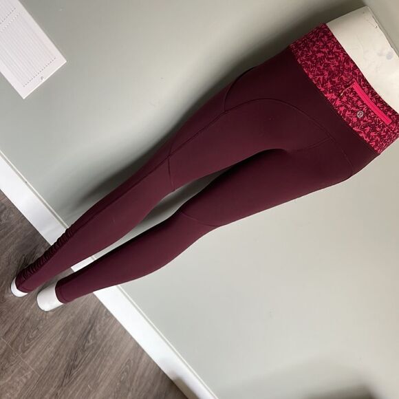 Lululemon size 4 leggings - Picture 2 of 2